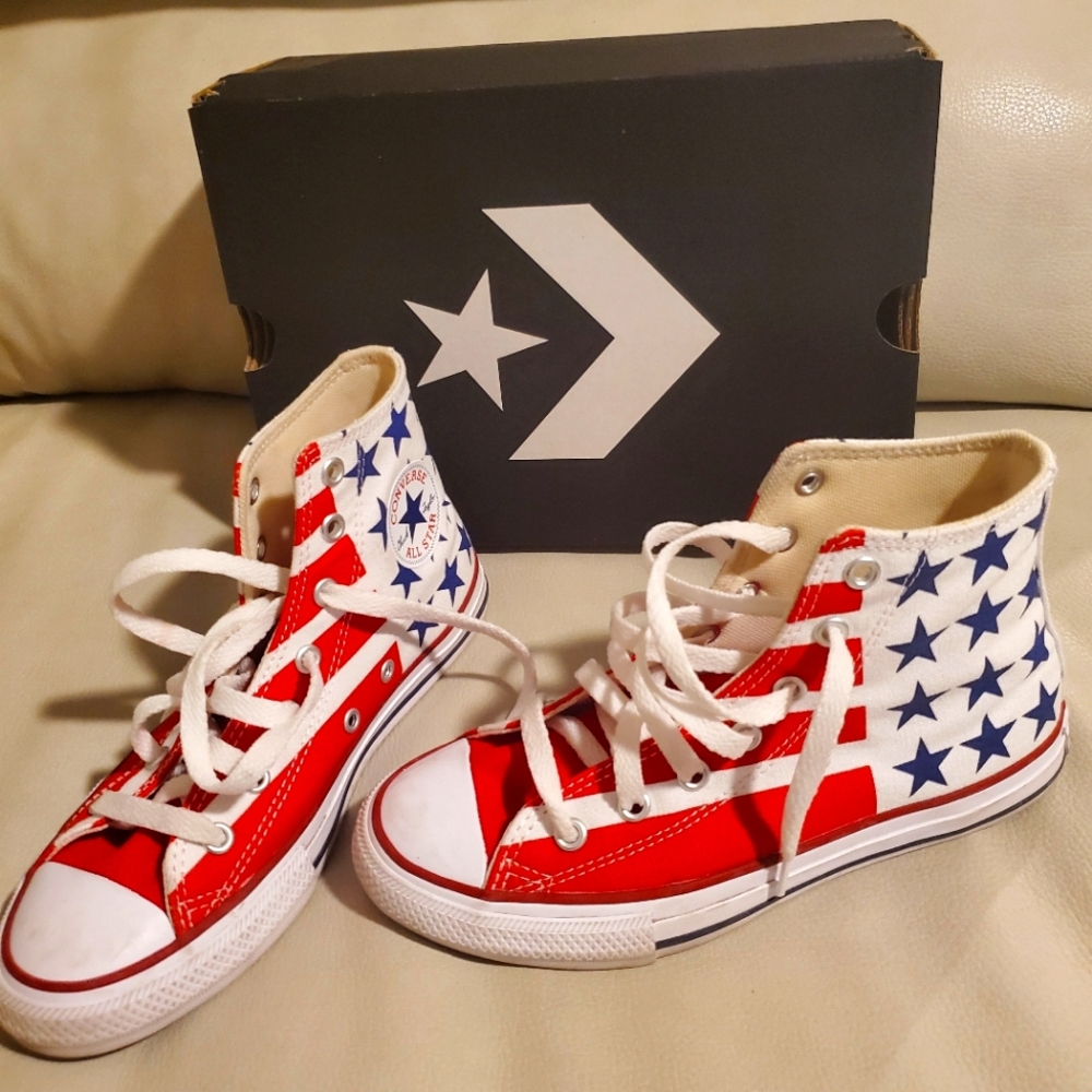 Boys Converse Size 2